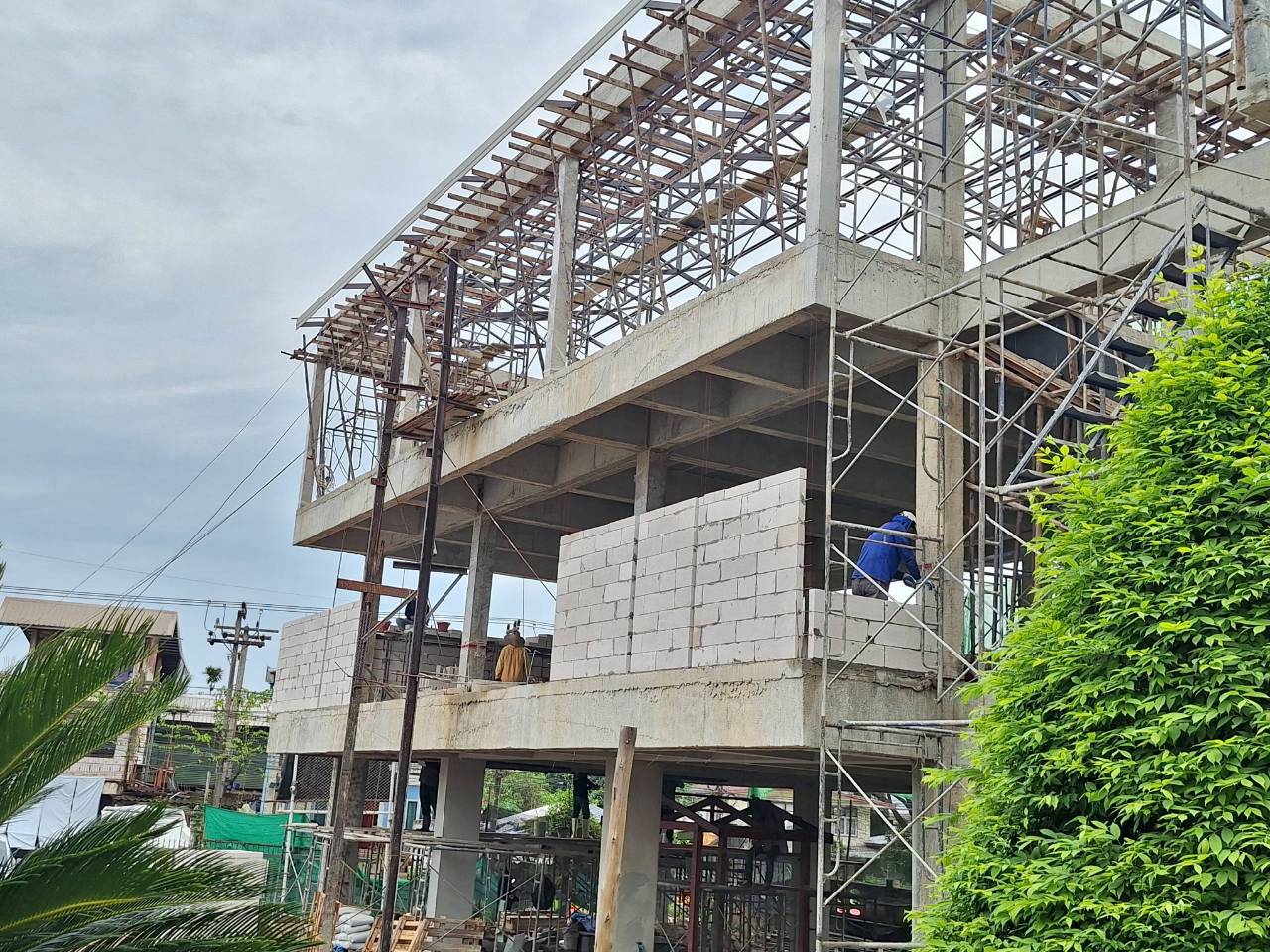 title - ผู้ตรวจราชการ ส.ป.ก. ลงพื้นที่จังหวัดสกลนคร ประชุมติดตามความก้าวหน้าผลการดำเนินงาน พร้อมตรวจเยี่ยมให้กำลังใจเกษตรกรในเขตปฏิรูปที่ดิน 